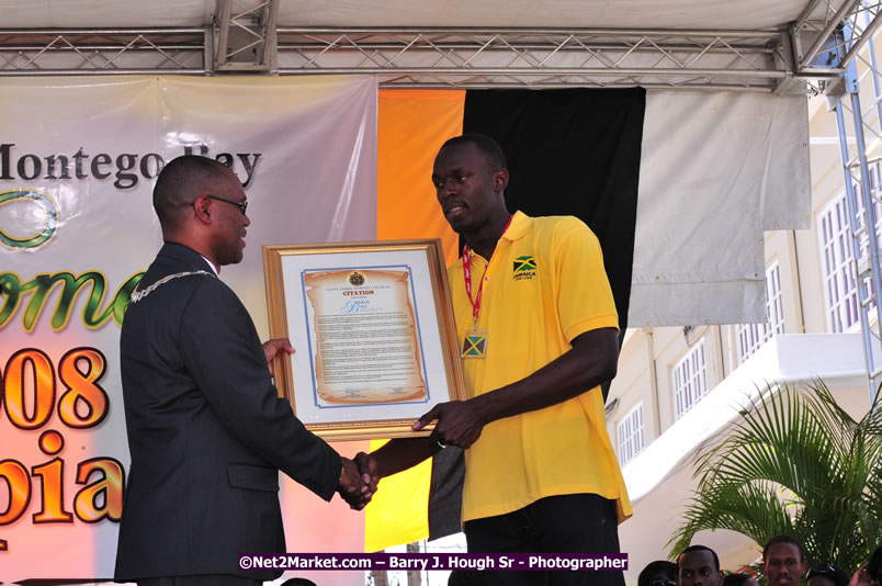 The City of Montego Bay Welcomes Our 2008 Olympians - Western Motorcade - Civic Ceremony - A Salute To Our Beijing Heros - Sam Sharpe Square, Montego Bay, Jamaica - Tuesday, October 7, 2008 - Photographs by Net2Market.com - Barry J. Hough Sr. Photojournalist/Photograper - Photographs taken with a Nikon D300 - Negril Travel Guide, Negril Jamaica WI - http://www.negriltravelguide.com - info@negriltravelguide.com...!